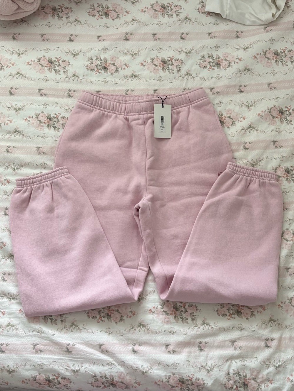 Aritzia cupid pink sweat fleece sweatpants joggers